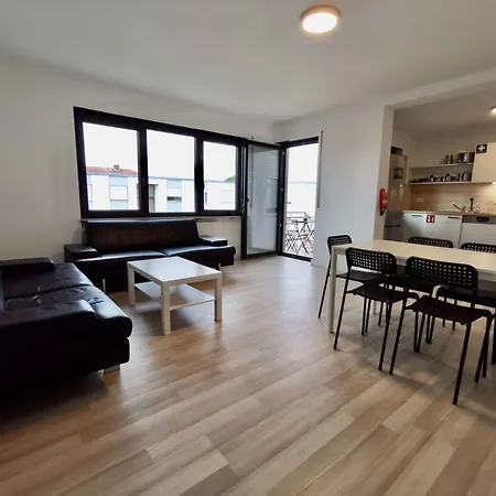 Apartman Grosszuegige Monteurwohnungen Mit Perfekter Verkehrsanbindung Und Parkplatz Lampertheim